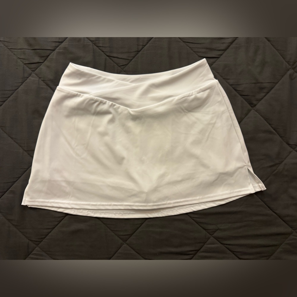 Sporty White Mini Skort